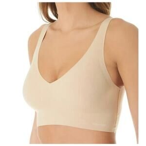 Brand New Calvin Klein Women's SIze XS Lifting Plunge Tan Nude Bra